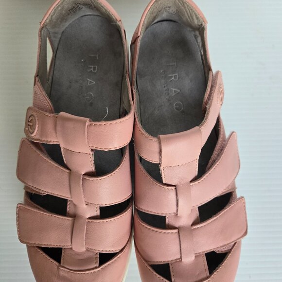 PRICE DROP!! Women's shoes TRAQ by ALEGRIA - Picture 3 of 7